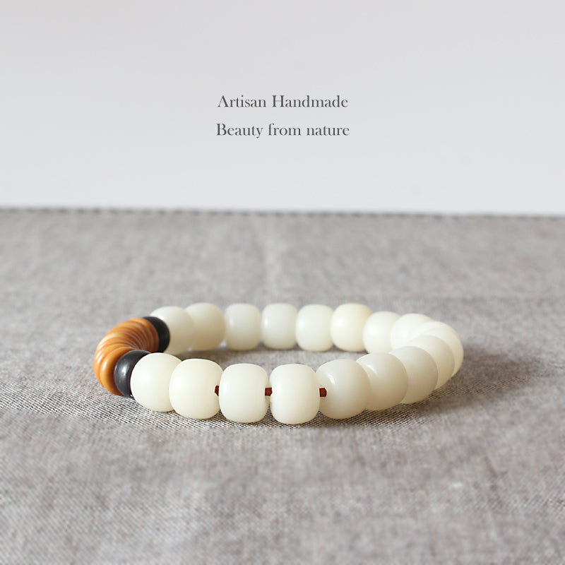 Buddhist Handcrafted Nature Sandalwood Awakening Buddha Bracelet (White Bodhi Seeds)