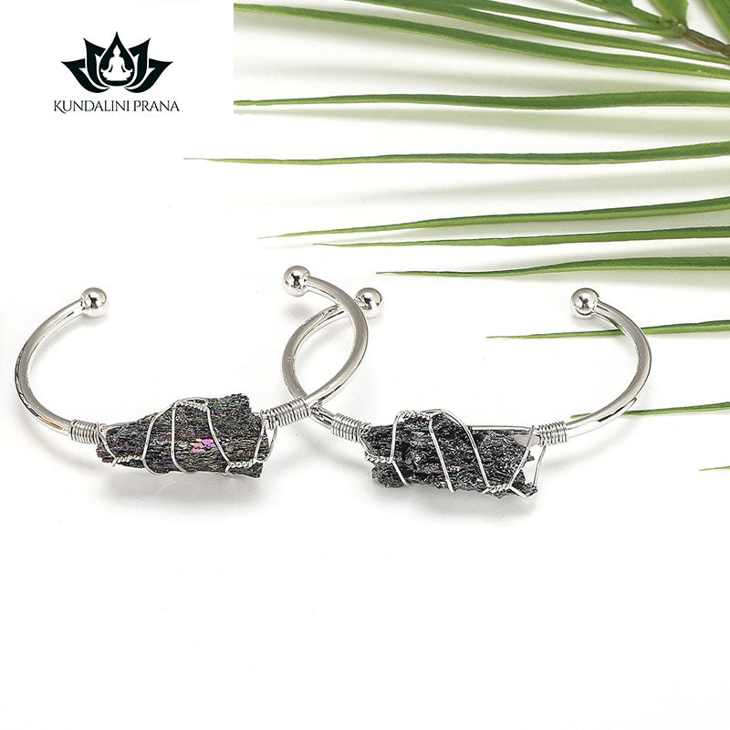 Natural Crystal Gemstone ~ Color Defined Clear Quartz Bracelet ~ for "Healing, Growth and Protection"