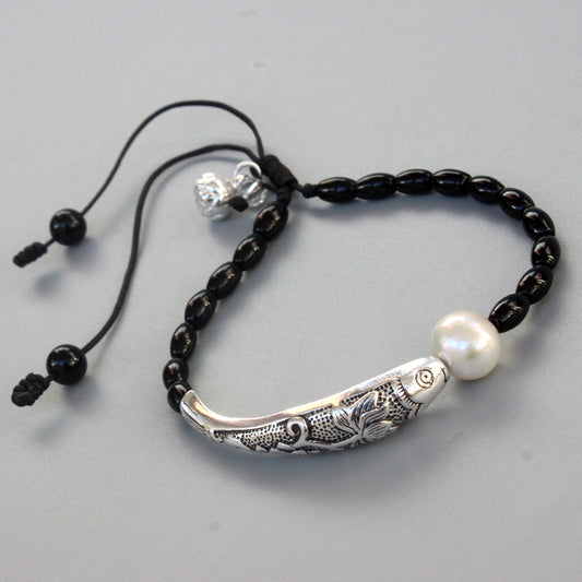 Buddhist Handcrafted Nature Sandalwood Emotion-soothing Bracelet with Fish Charm (Black Stone & Natural Pearl)