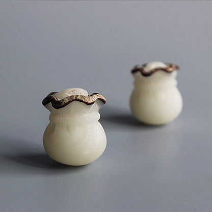Lucky Bag Pendant (White Bodhi Seed)