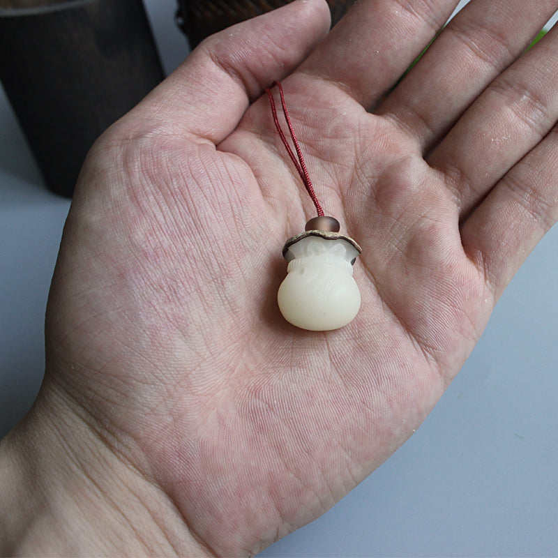 Lucky Bag Pendant (White Bodhi Seed)