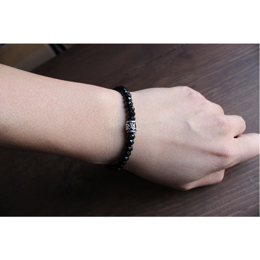 Buddhist Handcrafted Nature Sandalwood Bracelet for "Strength" (Black Agate)