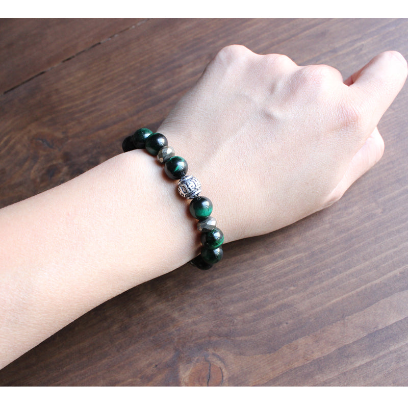 Buddhist Handcrafted Nature Sandalwood Divinity Bracelet (Green Cobra Eye Stone and Obsidian)