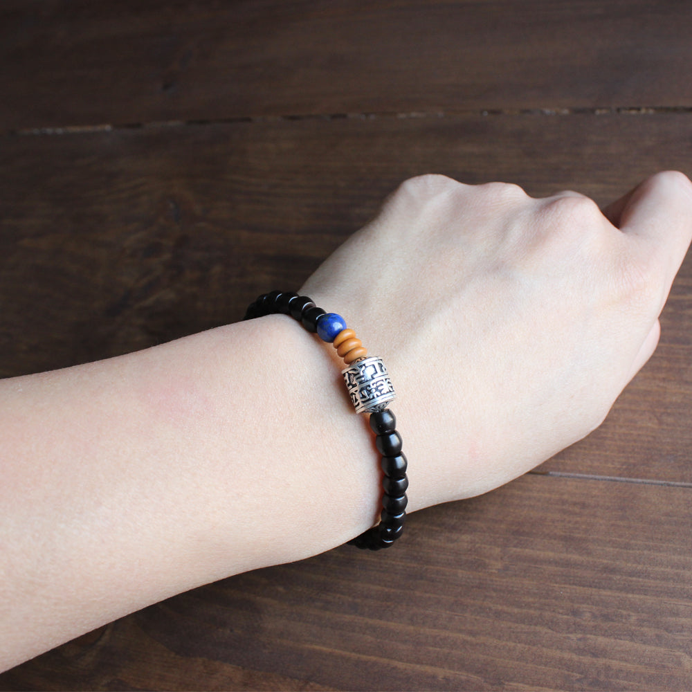 Buddhist Handcrafted Nature Sandalwood Bracelet for "Good Luck" (made with Antiquity Stone of Lapiz Lazuli)