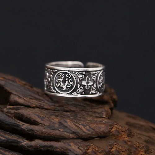 Ring of Strength & Vitality with Ancient Animal Engravings (Metalic Silver)